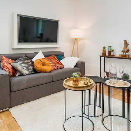 Eg Rechts -Wunderschone 80M² Grosse 3-Zimmer City Wohnung Nahe Salzburg Freilassing Luaran gambar